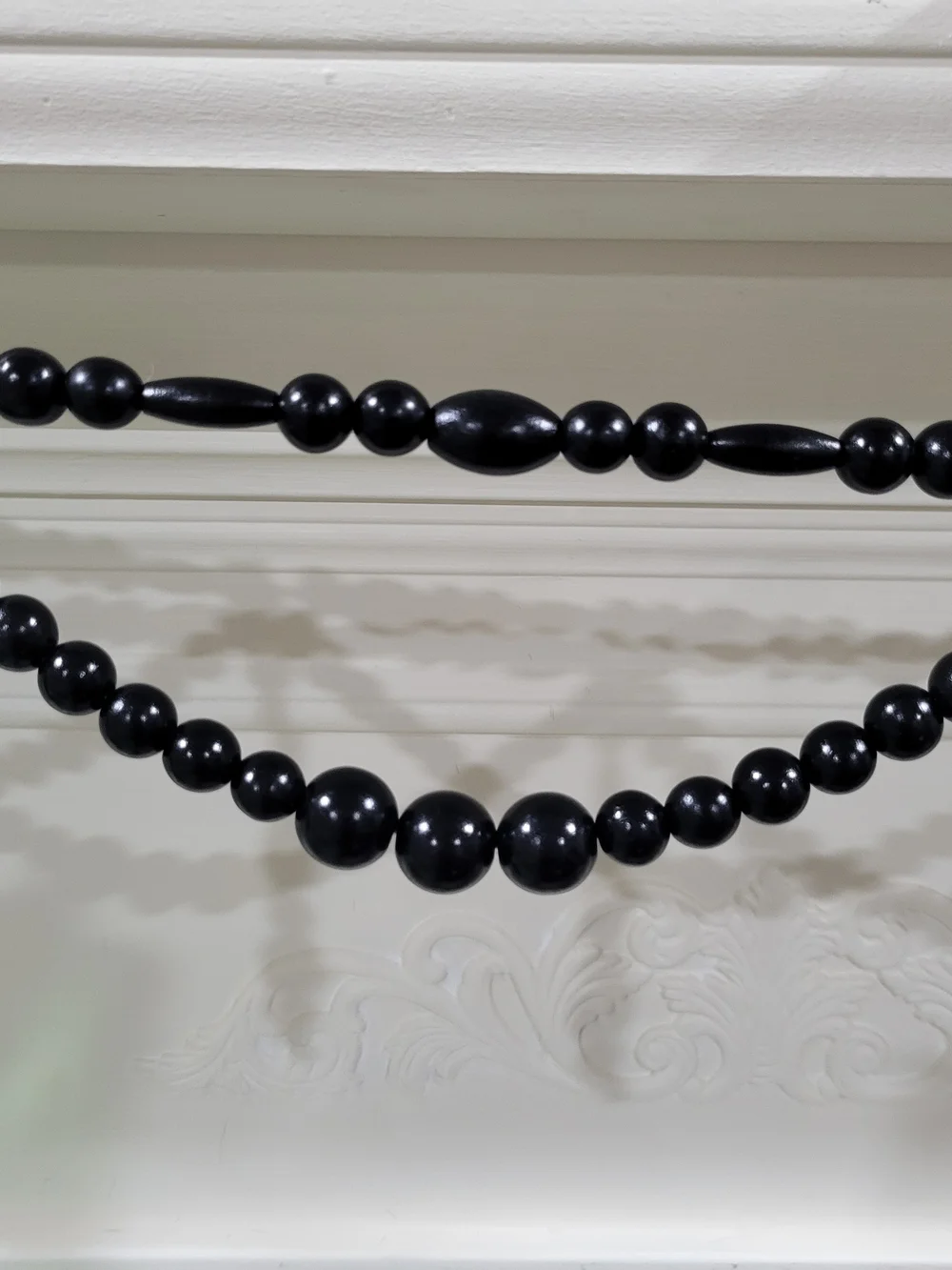 Ashland Black Beaded Garland Strand